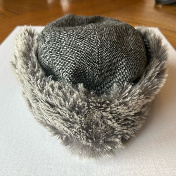 Duluth Trading Co Women’s Gray Tweed Fabric Faux Fur Ear Flap Lined Size XL - Picture 4 of 11